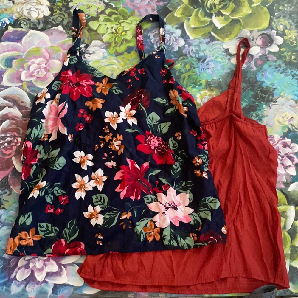Old Navy Tanks - like new!